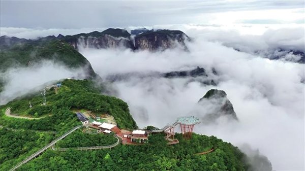 专业股票配资开户 张家界七星山现绝美云海